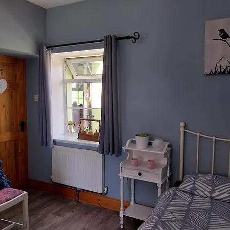 Le Petit Cottage, Family Friendly Coastal Getaway * Killybegs