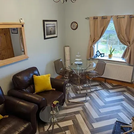 Prázdninový dům Le Petit Cottage, Family Friendly Coastal Getaway