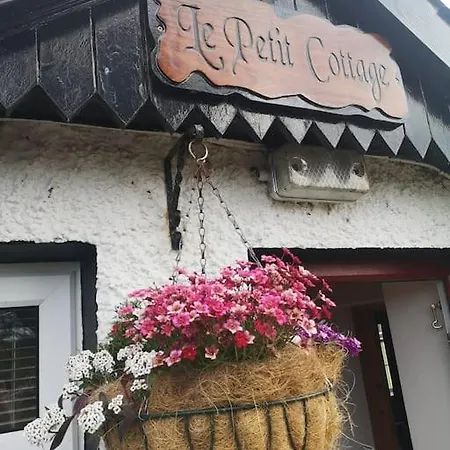 Le Petit Cottage, Family Friendly Coastal Getaway Killybegs