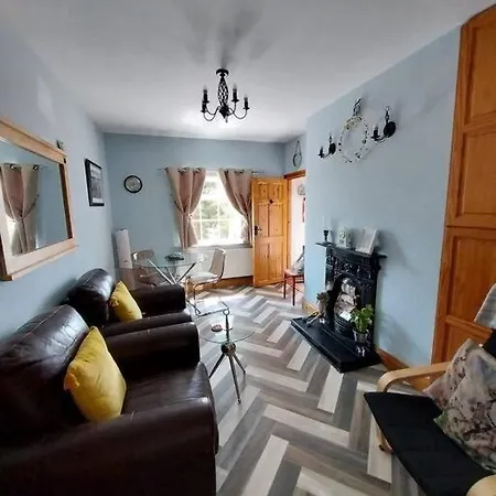 Ferienhaus Le Petit Cottage, Family Friendly Coastal Getaway Killybegs