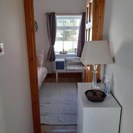 Ferienhaus Le Petit Cottage, Family Friendly Coastal Getaway Killybegs