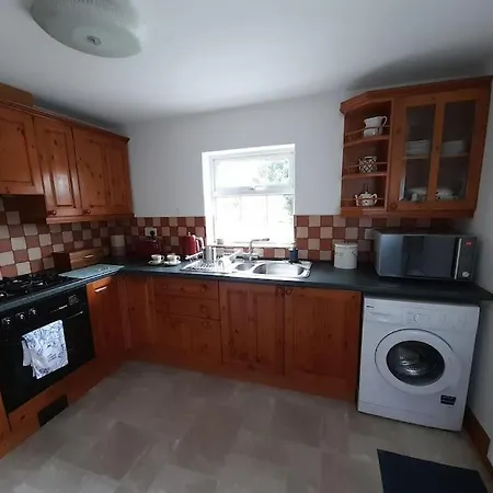 Le Petit Cottage, Family Friendly Coastal Getaway Killybegs