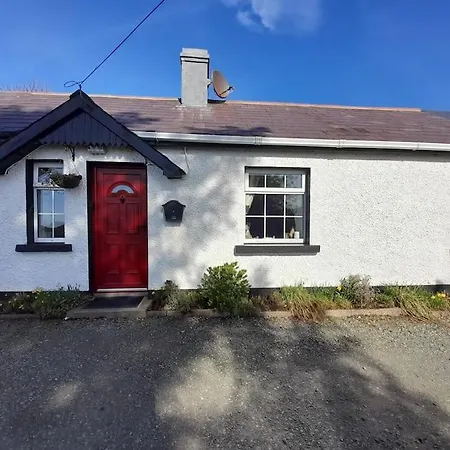 Le Petit Cottage, Family Friendly Coastal Getaway *