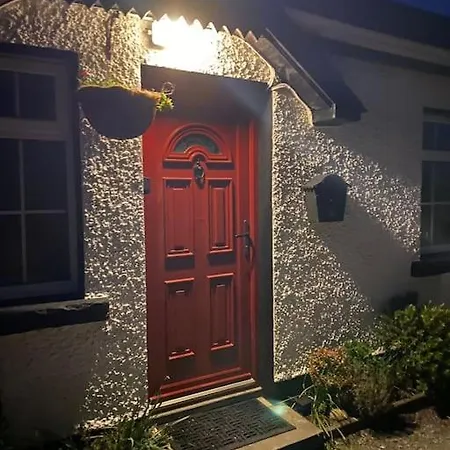 Le Petit Cottage, Family Friendly Coastal Getaway