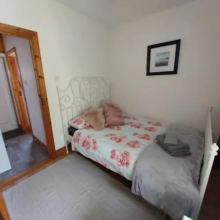 Ferienhaus Le Petit Cottage, Family Friendly Coastal Getaway